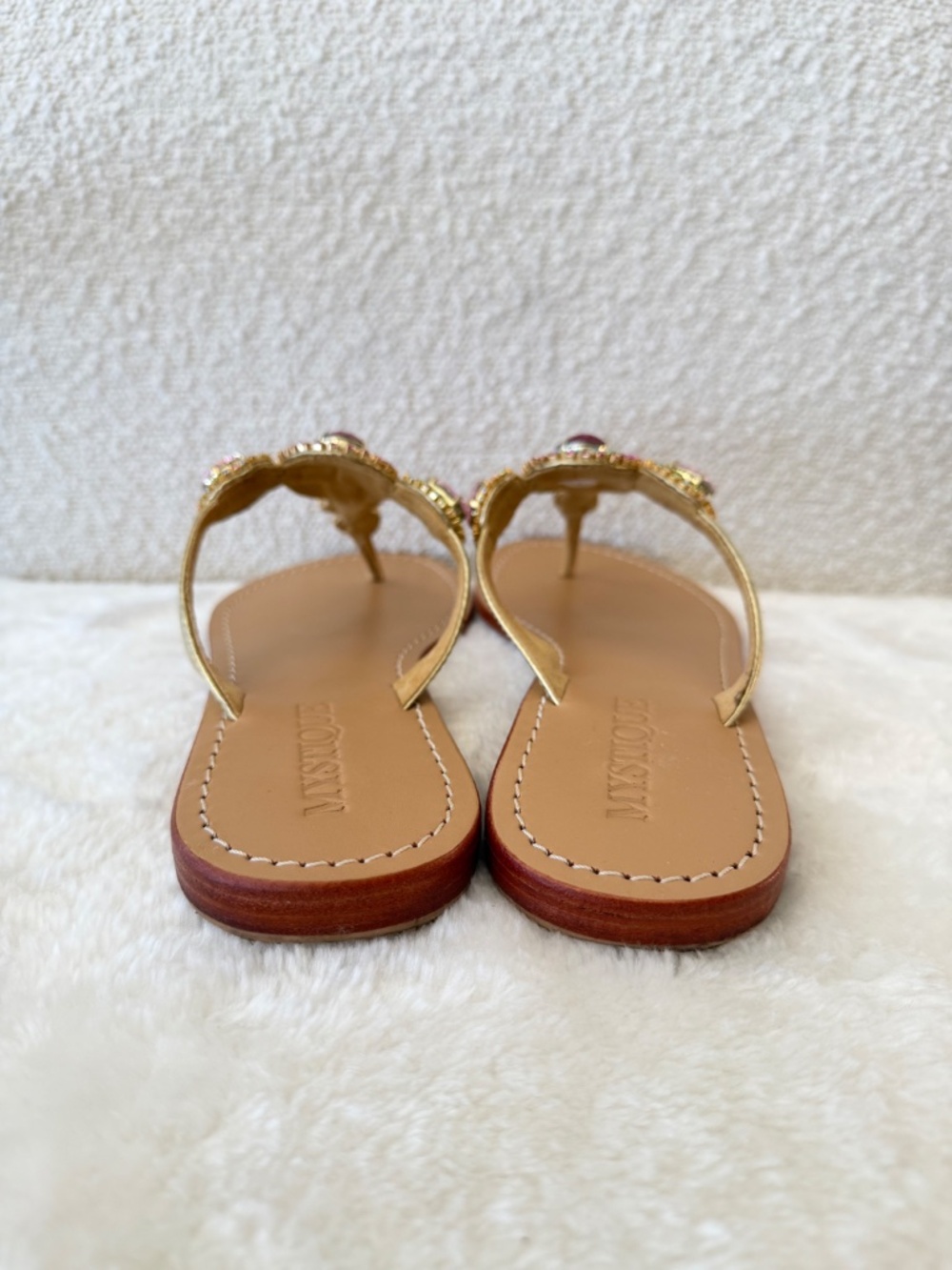 MYSTIQUE GOLD T-strap Sandals. - Picture 5 of 9